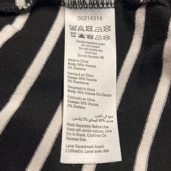 Women’s Zim & Zoe Black/White Striped Shirt Size 22/24 - Picture 8 of 8